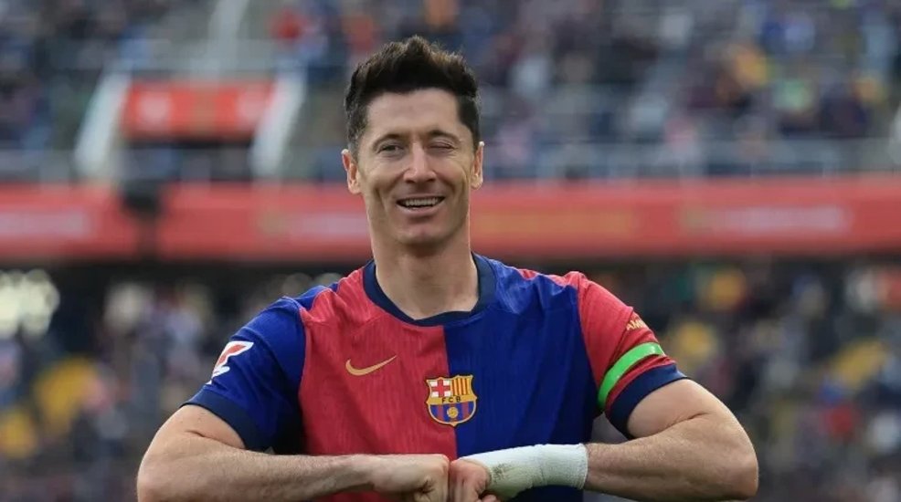 爱游戏娱乐-万类霜天竞自由前一句