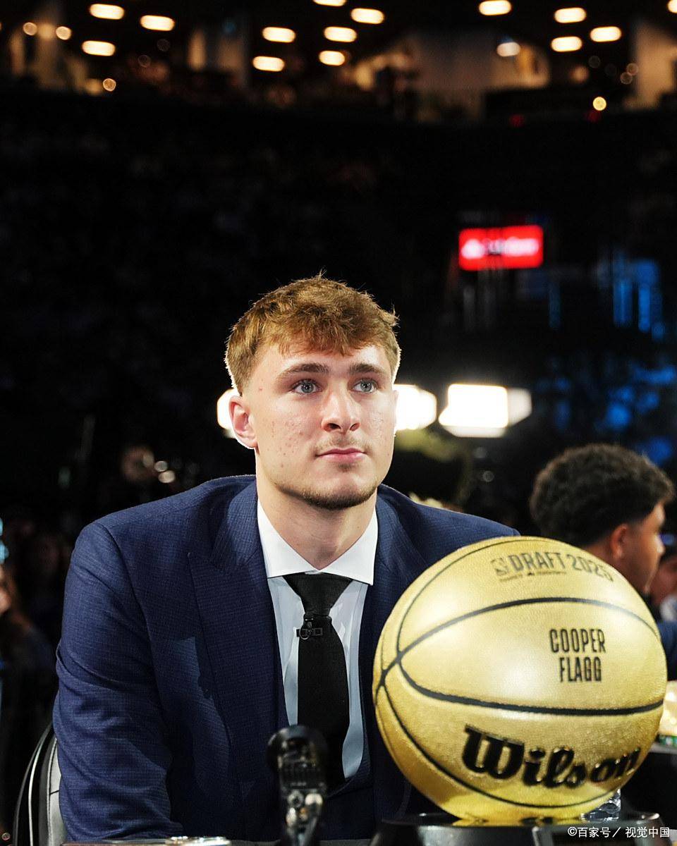 爱游戏-加拿大队教练压力巨大！，东契奇遭遇三持续失利赢得满堂喝彩(极地沙尘暴合击绝技)